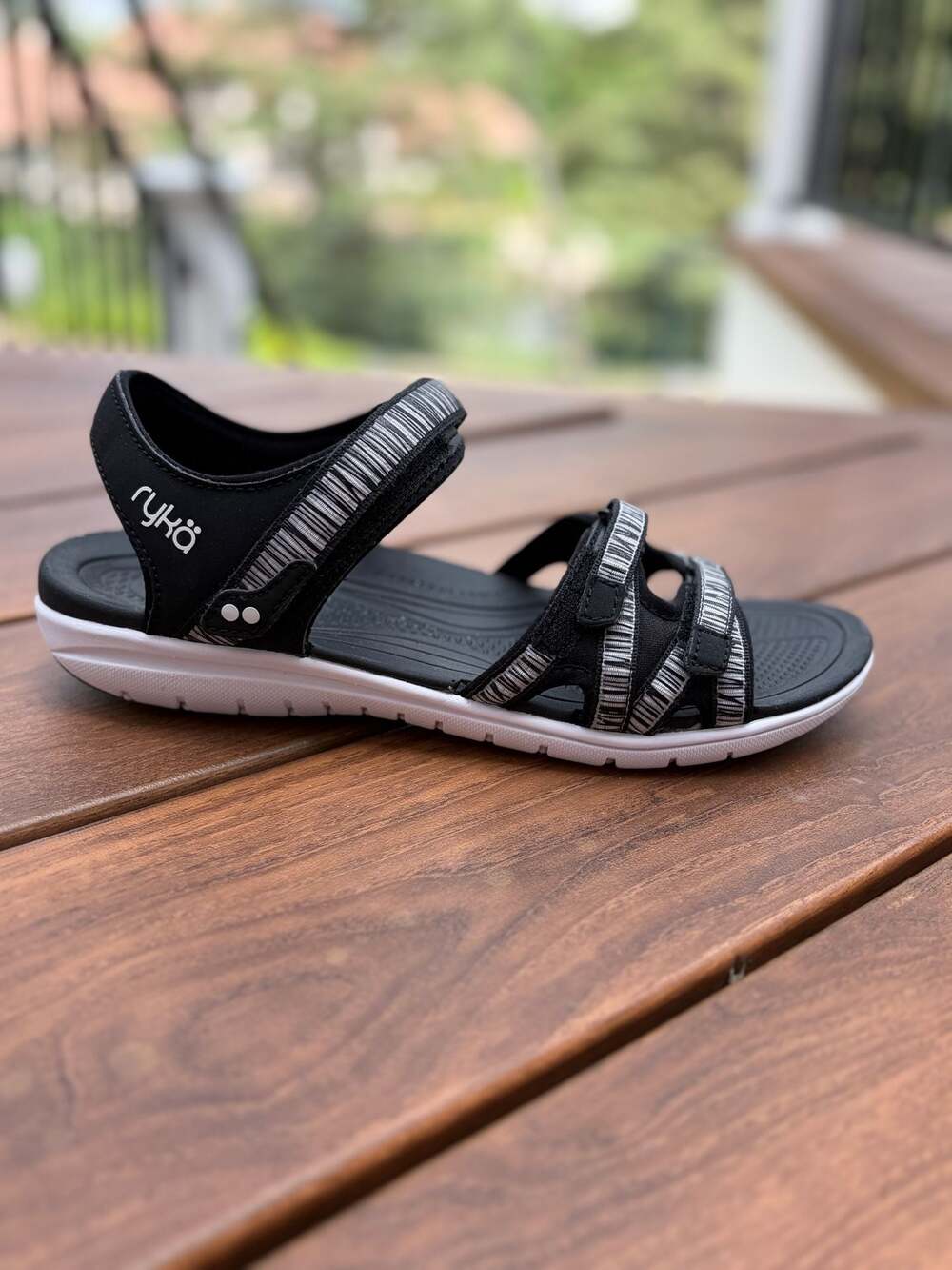 NWT Ryka Women's Savannah Sport Sandals, Black and White Stripe Size 11M